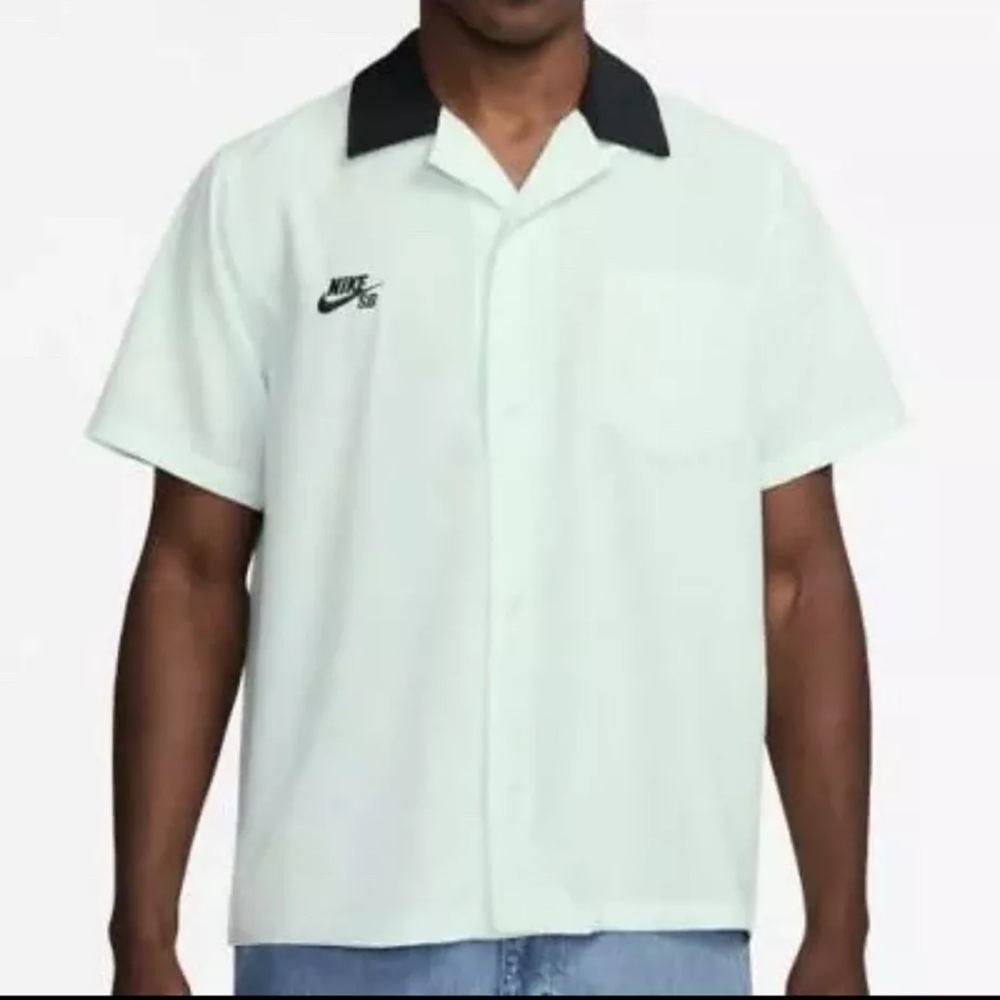 Nike Men's Green and Black Shirt NWT